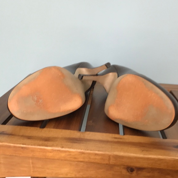 Brown Vince Camuto leather pumps - Picture 5 of 6